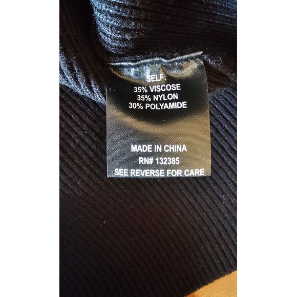 Love Token Ophelia Cut Sleeve Sweater, Black, NEW,  Size S - Picture 12 of 14